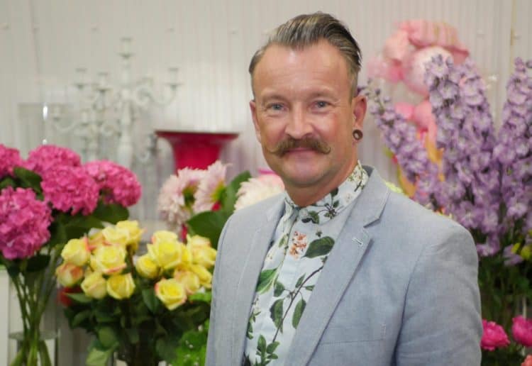 Florist, author and television presenter Simon Lycett is backing Marie Curie?s spring planting call