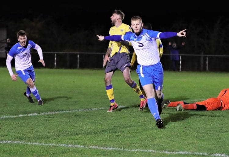 Eversley & California v Woodley United pictures: Richard Milam