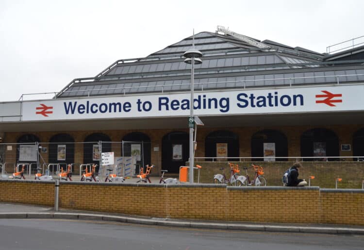 Reading station