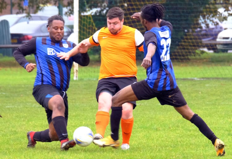 Berkshire Royals v Hurst Picture: Andrew Batt FootballinBerkshire