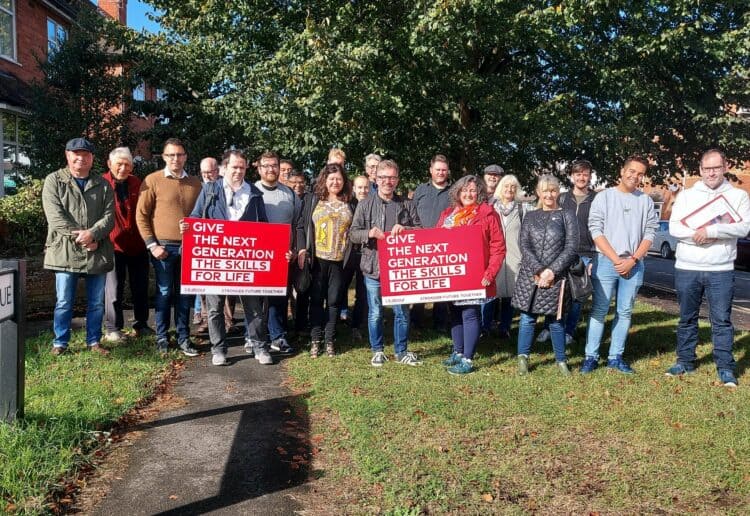 reading labour