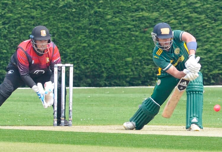 Wargrave v Wokingham (batting)

Dan Housego batting