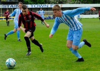 Wraysbury Village v Finchampstead Pictures: Andrew Batt