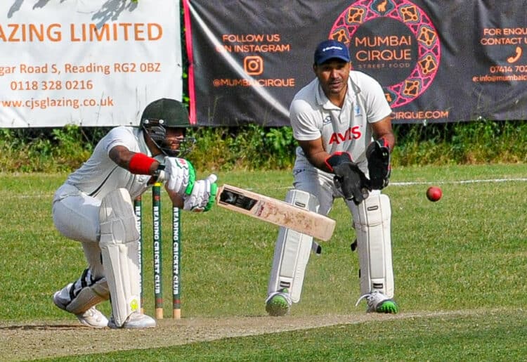 Reading 2's (batting) v Bracknell Waqas Ahmed batting