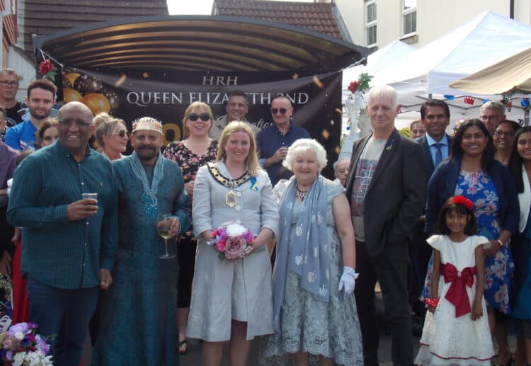 Albert Illsley Close saw a bash fit for a queen, complete with a visit from the mayor of Reading, Cllr rachel Eden. Picture: Jake Clothier