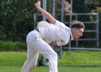 Eversley (batting) v Hurst