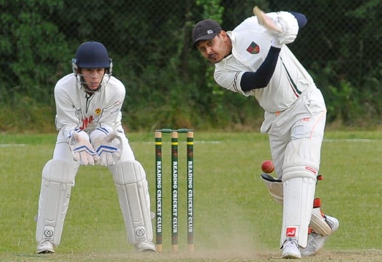 Reading 2s (batting) v Sonning 2sAnkit Sharma batting.
