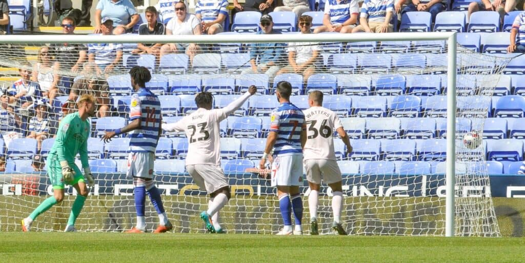 Reading FC v Cardiff City Pictures: Steve Smyth