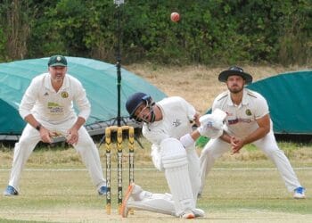 Wokingham v Aston Rowant (batting) Andy Rishton bowling to Olliver Ebsworth-Burland.