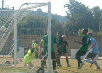 Woodley United v CB Hounslow United Picture: Peter Toft