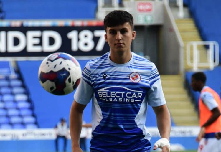 Reading FC - Tom McIntyre Picture: Luke Adams