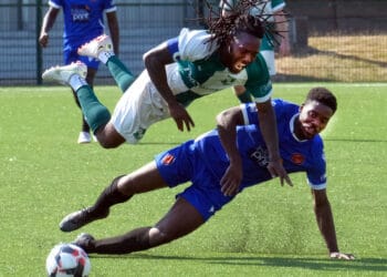 Edgware v Wokingham & Emmbrook Pictures: Andrew Batt