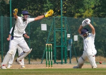 Shinfield CC v Penn & Tylers Green CC (batting) Wicket keeper, Lucky Sardar appeals (turned down), Raunak Biswas batting.