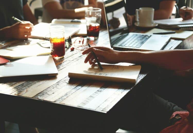 Coffee #1 will be the venue for a networking group in Woodley Picture:  StartupStockPhotos from Pixabay