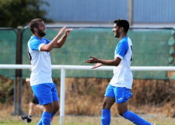 Eversley & California v CB Hounslow Pictures: Richard Milam