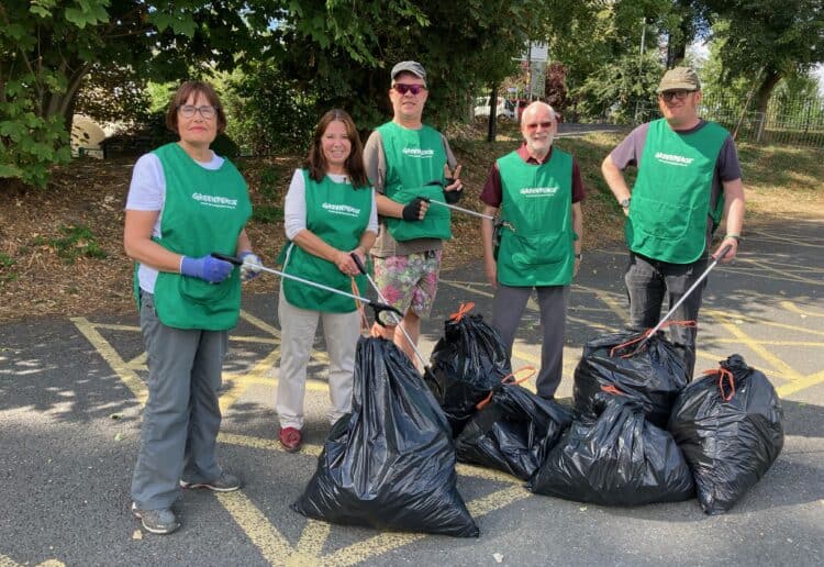 Volunteers from Greenpeace Berkhire during their rubbish collection by the banks of the River Thames
