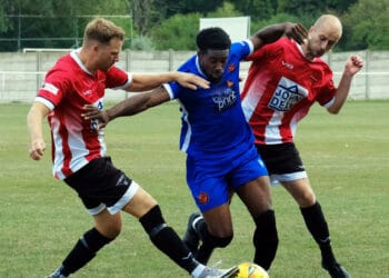 AFC Bitton v Wokingham & Emmbrook Pictures: Andrew Batt