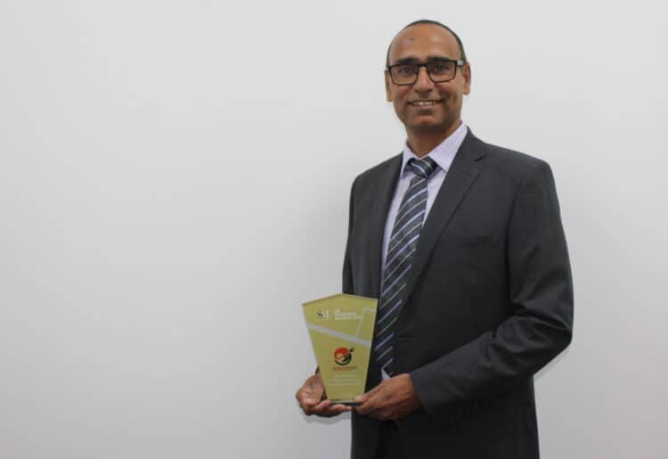 Jaipal Yadav, Favouritetable Managing Director, collects the UK Enterprise 2022 Award. Picture: Courtesy of Favouritetable Services