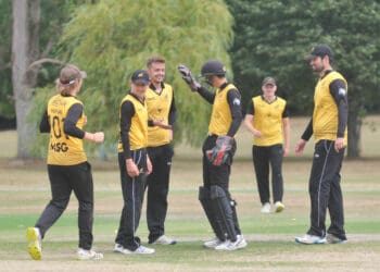 Finchampstead v Oxford (batting)