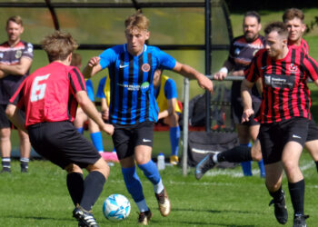 Finchampstead v Reading YMCA Pictures: Andrew Batt