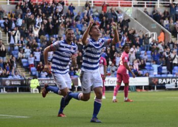 Reading v Huddersfield Pictures: Luke Adams