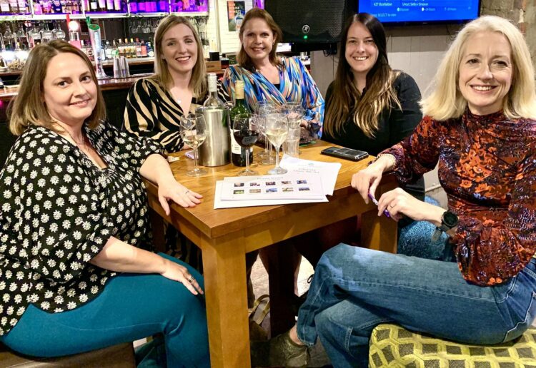 Reprecipitates of Babies in Buscot Support (BIBS) and the Royal Berks Charitywith Blandy & Blandy senior associate Louise Nelson (Centre)