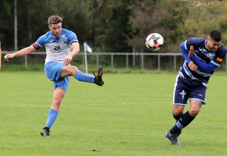 Eversley & Califormia v FC Deportivo Galicia Pictures: Richard Milam