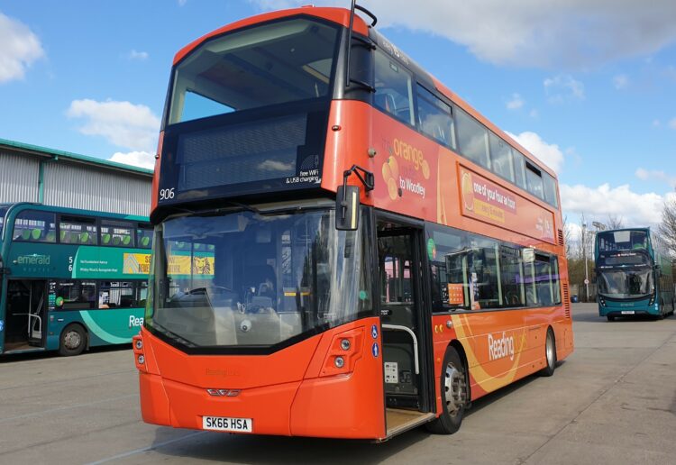 The Orange 13 service links Reading with Woodley
