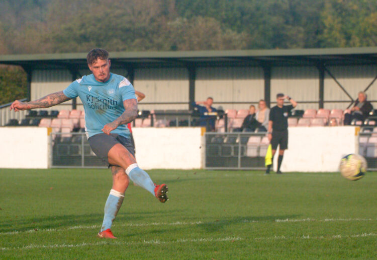 Woodley United's Zach Tull scores a free kick Picture: Peter Toft