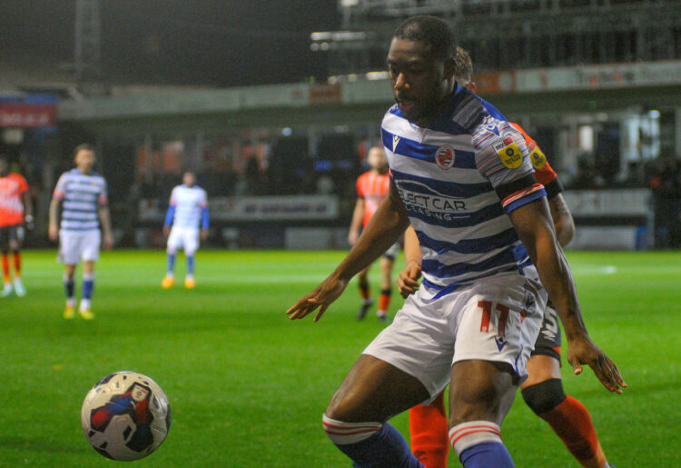 Luton Town v Reading Pictures: Steve Smyth