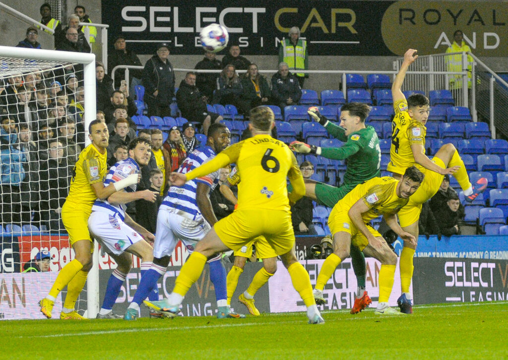 Reading v Preston North End Pictures: Steve Smyth
