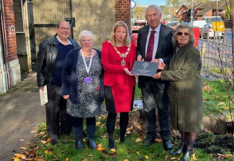From left: Andrew Hornsby-Smith, Church ward councillor; Trisha Bennett, WCDA community development coordinator; Cllr Rachel Eden, Mayor of Reading; James Puxley, Lord-Lieutenant of the Royal County of Berkshire; Liz Grugeon, WCDA chair of trustees. Picture: Ji-Min Lee