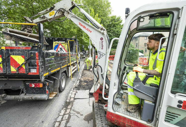 Roads across Reading are being resurfaced Picture: Stewart Turkington /  www.stphotos.co.uk
