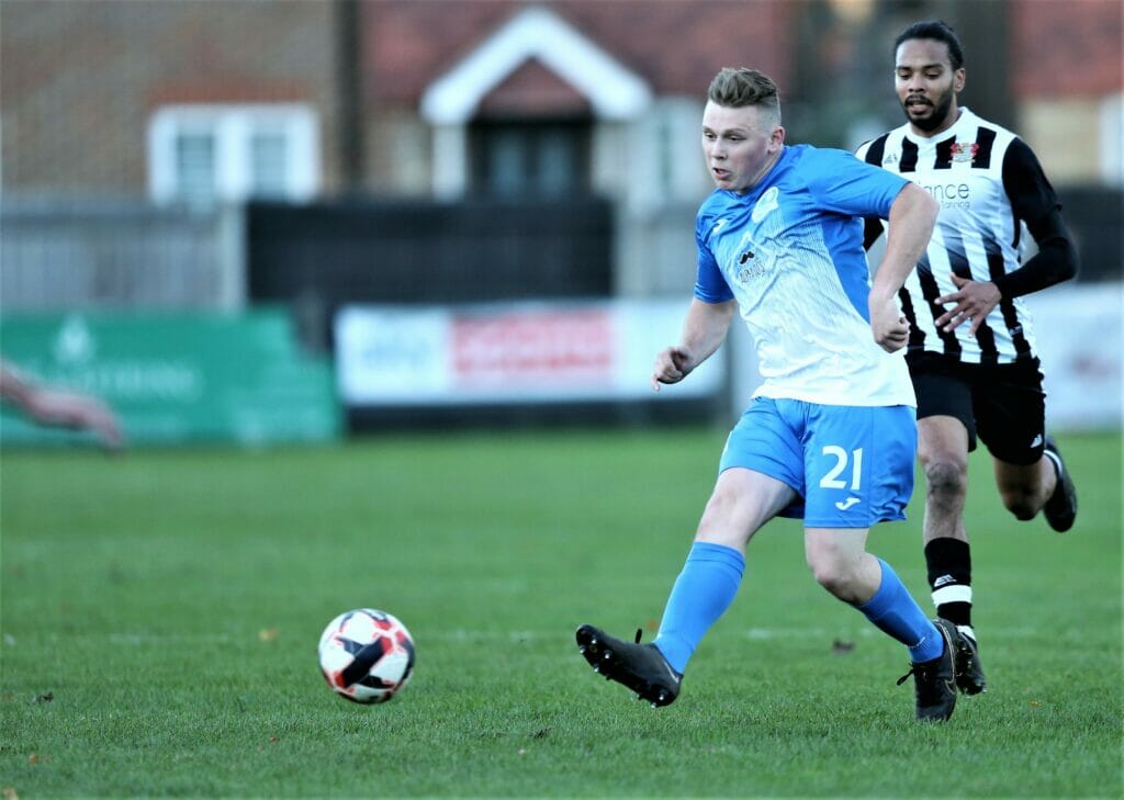 Eversley & California v Molesey Pictures: Richard Milam