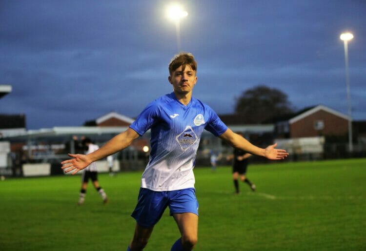 Eversley & California v Molesey Pictures: Richard Milam