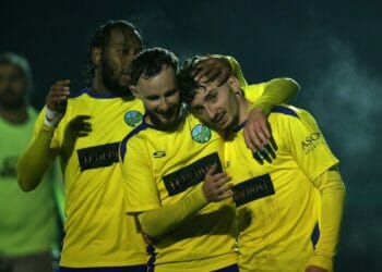 Ascot United v Hilltop Pictures: Neil Graham