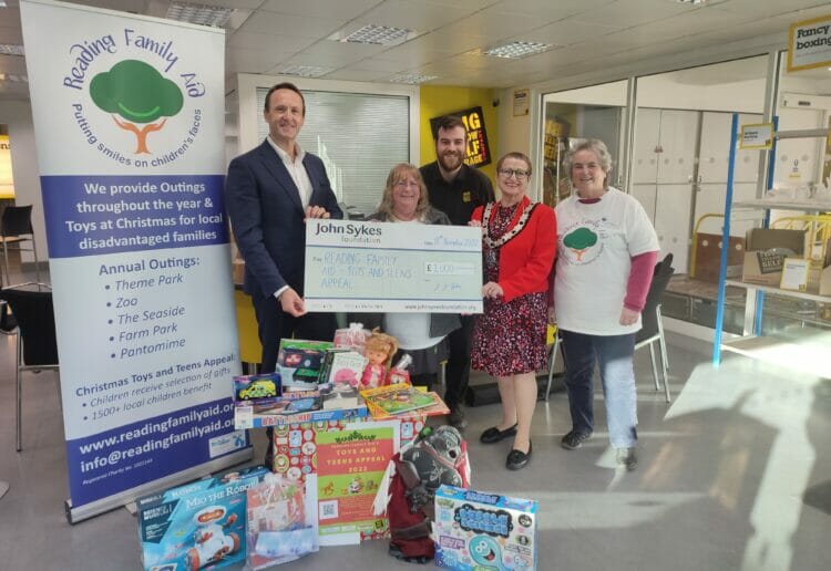 John Sykes, Founder & Chair of Trustees, Ruth Perkins, Trustee and Laura Windisch, Project Manager, both from Reading Family Aid. Also in attendance was Deputy Mayor of Reading Debs Edwards and Karl Nixon from Big Yellow Storage