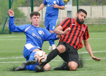 Finchampstead v Burghfield Picture: Andrew Batt