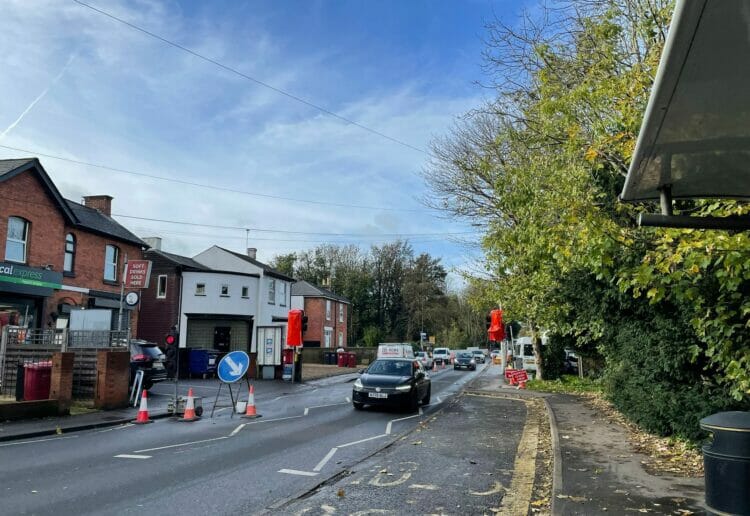 The temporary traffic lights at the Tilehurst Road bridge over the railway in Reading. Picture: Local Democracy Reporting Service