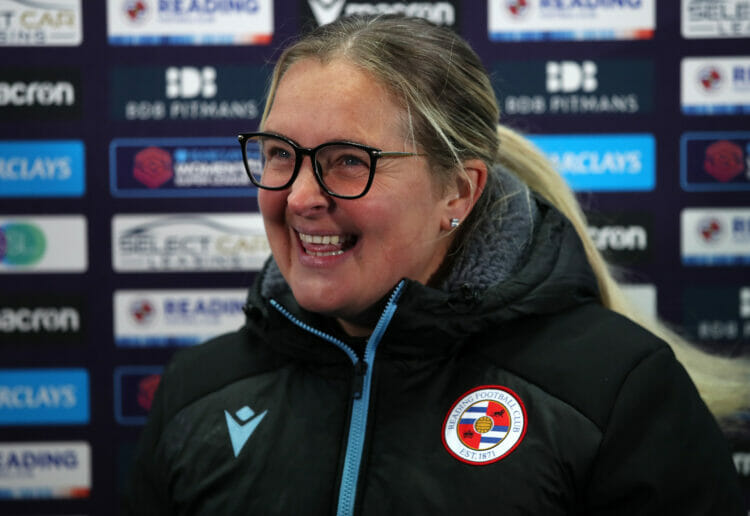 04/12/2022,Reading FCW vs Tottenham Hotspur Women - Kelly Chambers - NG Sports Photography
