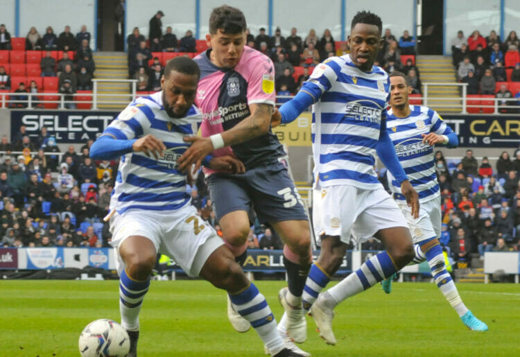 Reading v Coventry Picture: Steve Smyth