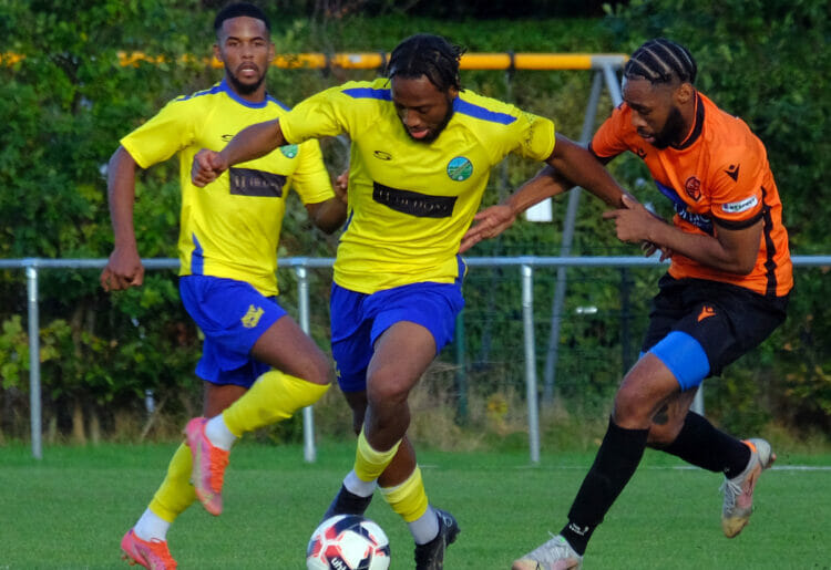 Ascot United v Wokingham & Emmbrook Picture: Andrew Batt
