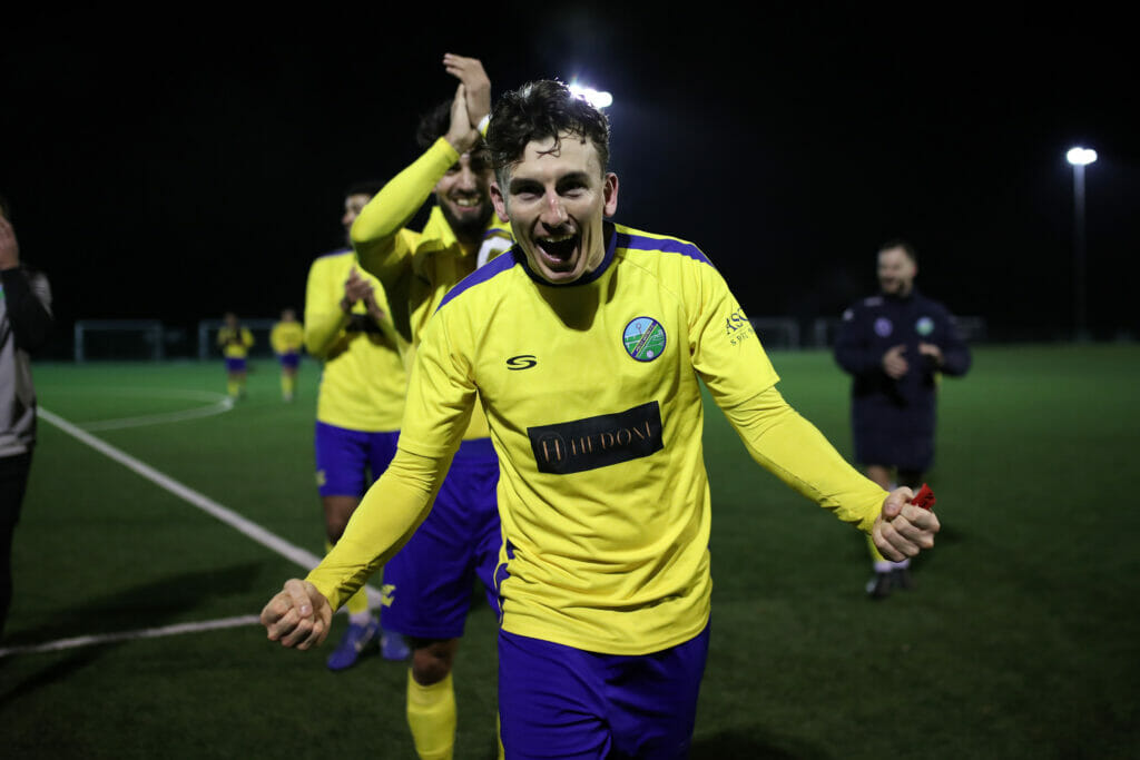 17/12/2022 Ascot Utd vs Windsor FC League Match, NG Sports Photography