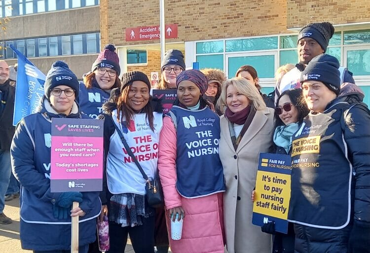 Nursing staff from the Royal Berkshire Hospital attending the picket line, including Filipa Vicente, furthest left, and Royal College of Nursing general secretary Pat Cullen, thrid from right. Picture: Jake Clothier