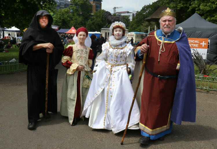 Reading Today 4th June 2022; Jubilee Celebrations 2022; Water Fest 2022