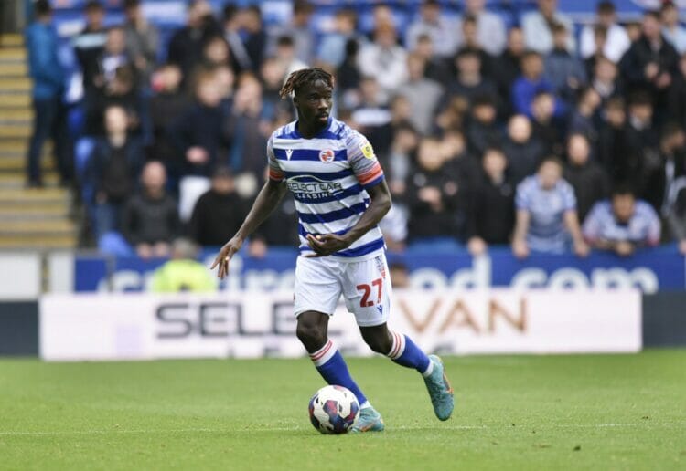 Reading FC - Amadou Mbengue Picture: Luke Adams