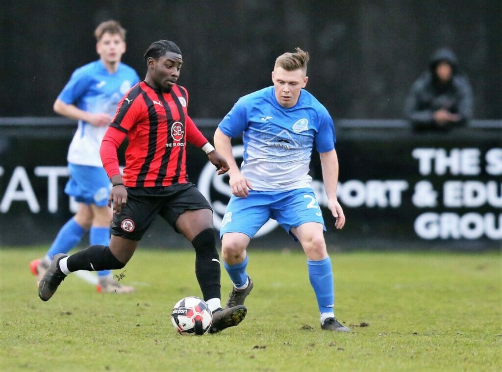 Sandhurst Town v Eversley & California Pictures: Richard Milam
