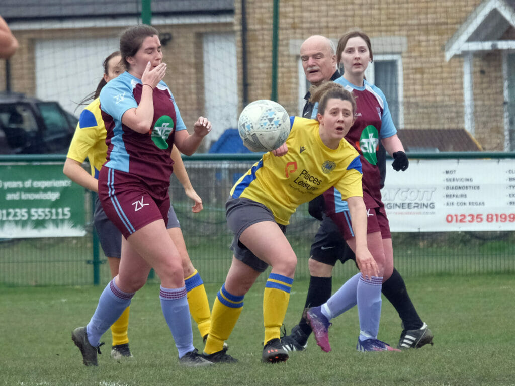 Milton United v Woodley United Ladies Pictures: Andrew Batt