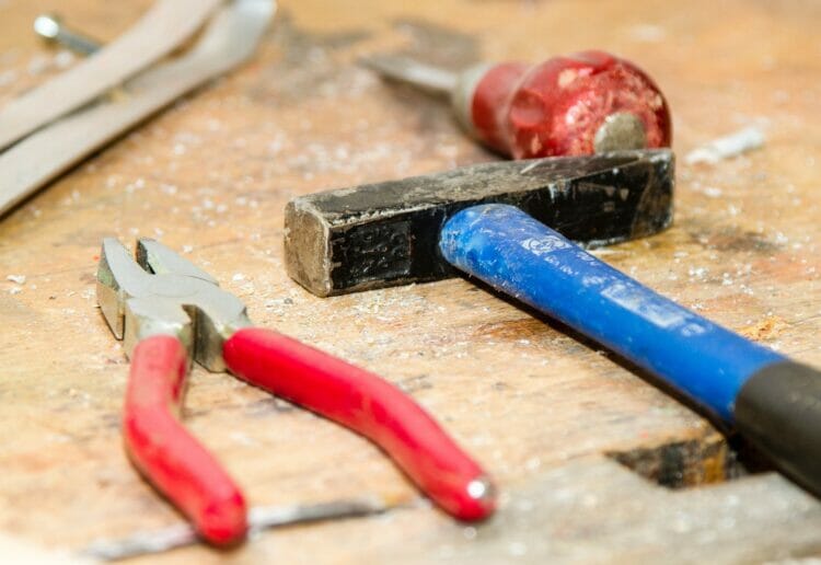 Homeowners worry about employing a rogue trader Picture: Sabine Schulte from Pixabay