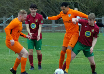 Hurst v Holyport Reserves Pictures: Andrew Batt